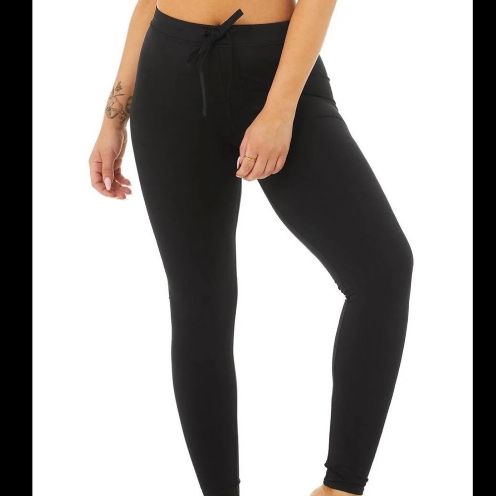 Like new Alo yoga trinity legging